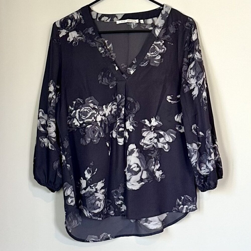 Violet & Claire Floral Chiffon Long Sleeve Blouse - Size: Medium